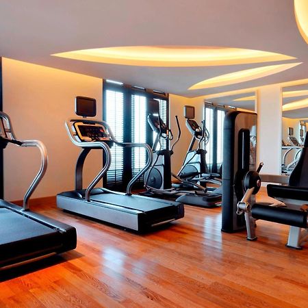 Marriott Executive Apartments Al Jaddaf, Дубай Экстерьер фото The gym at the W Hotel in Dubai