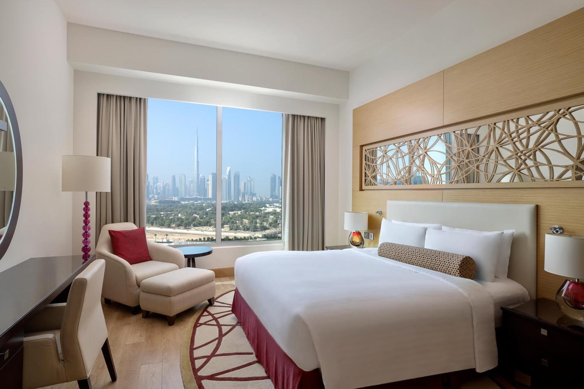 Marriott Executive Apartments Al Jaddaf, Дубай Экстерьер фото A bedroom at the hotel