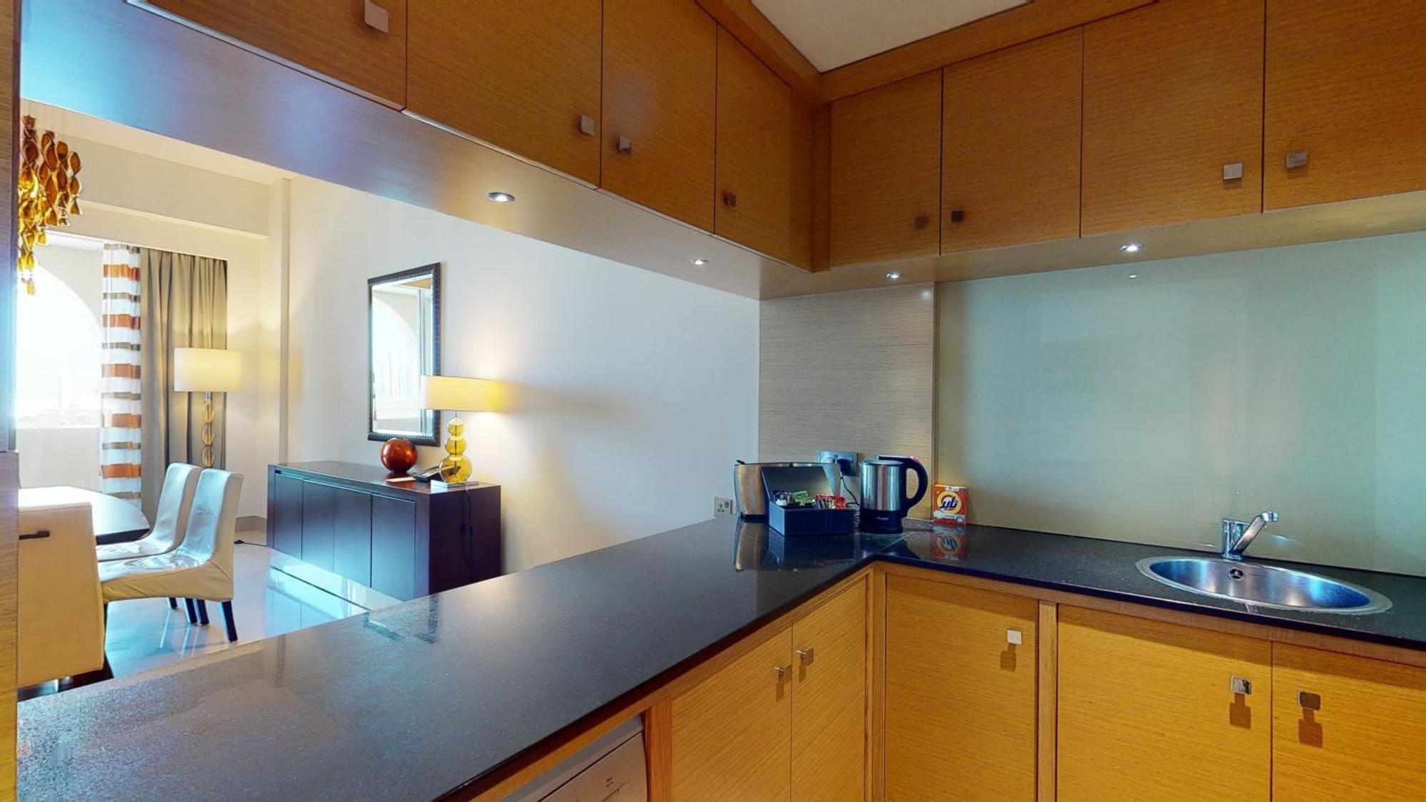 Marriott Executive Apartments Al Jaddaf, Дубай Номер фото A typical kitchen in a serviced apartment
