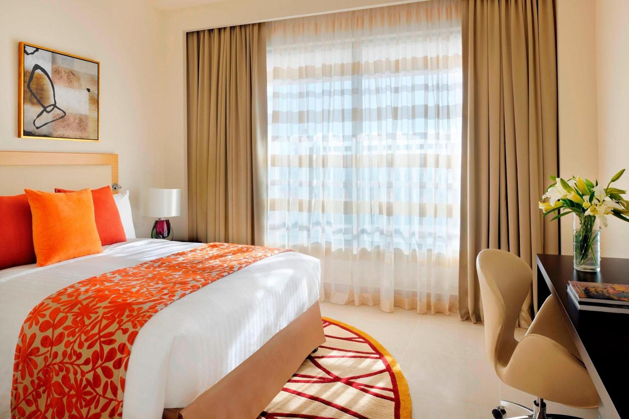 Marriott Executive Apartments Al Jaddaf, Дубай Экстерьер фото