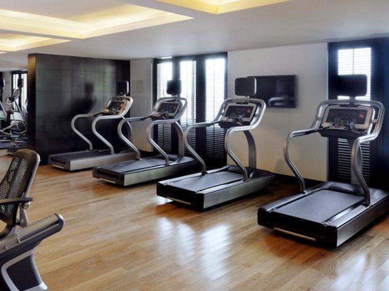Marriott Executive Apartments Al Jaddaf, Дубай Экстерьер фото The gym at the hotel
