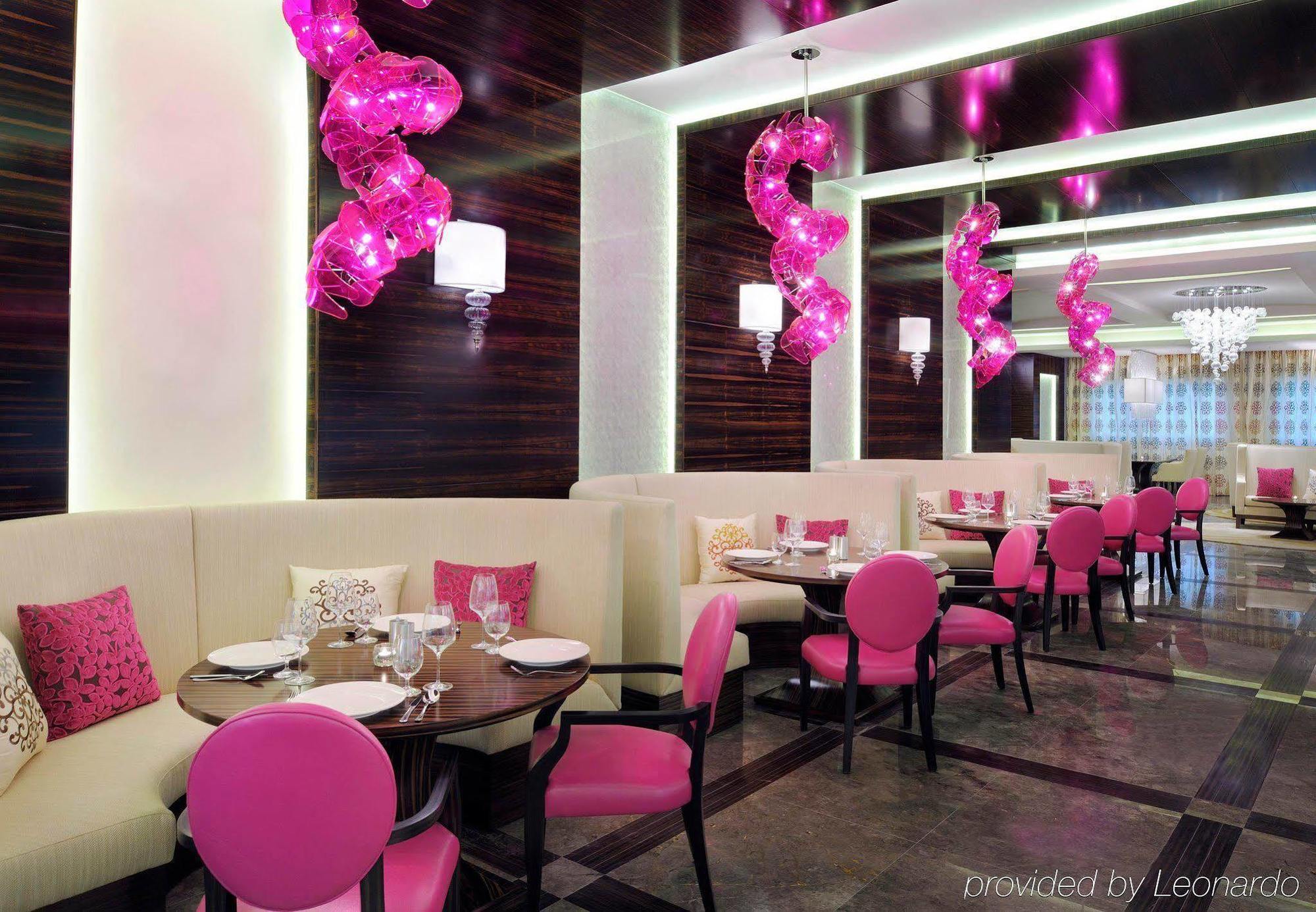 Marriott Executive Apartments Al Jaddaf, Дубай Экстерьер фото Restaurant
