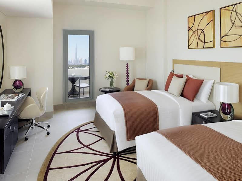 Marriott Executive Apartments Al Jaddaf, Дубай Экстерьер фото A room at the hotel